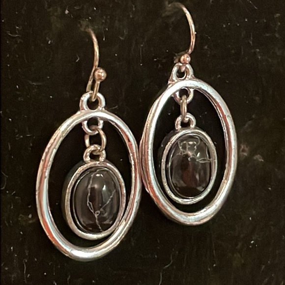 1.5” Vintage silver plated open hoop moonstone dangle French wire earrings - Picture 5 of 11